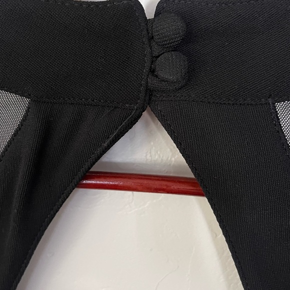 Moda Black Sleeve Contour Dress with Sheer Accents Large - Picture 5 of 6